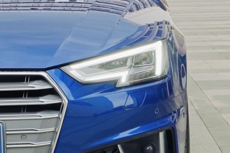 Used Audi A4L 2019 40 TFSI Fashion Edition China VI Emission Standard Exterior 5