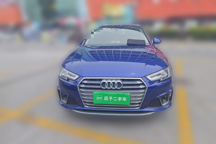 Used Audi A4L 2019 40 TFSI Fashion Edition China VI Emission Standard Front