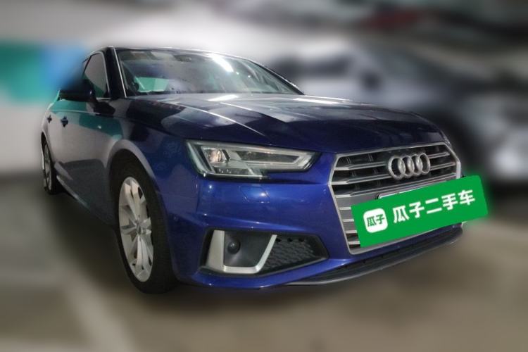 Used Audi A4L 2019 40 TFSI Fashion Edition China VI Emission Standard Front Right 45 Deg