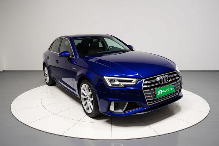Used Audi A4L 2019 40 TFSI Fashion Edition China VI Emission Standard Front Right 45 Deg