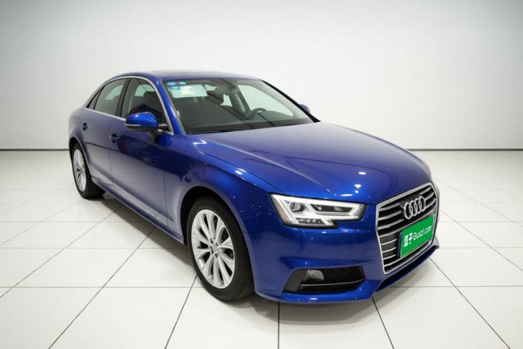 Used Audi A4L 2019 40 TFSI Ambition China VI Front Right 45 Deg
