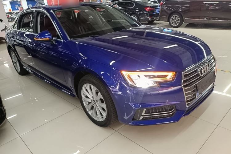 Used Audi A4L 2019 40 TFSI Ambition China VI Front Right 45 Deg