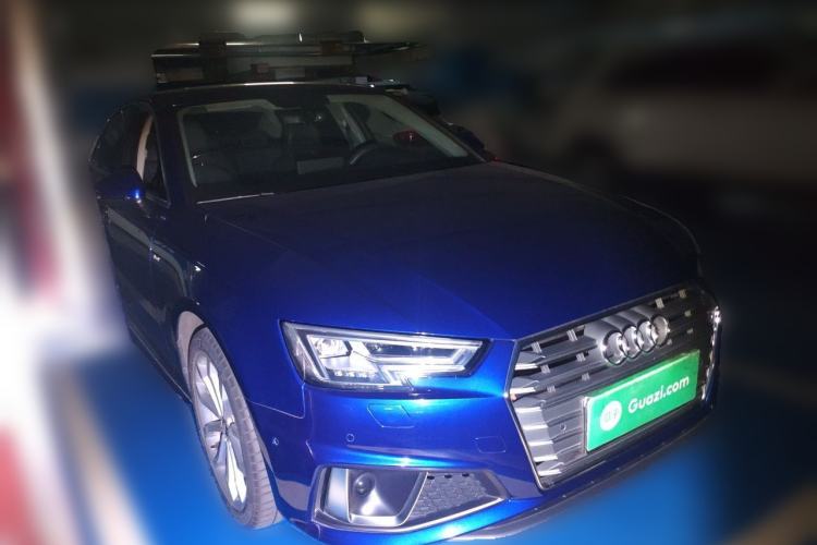 Used Audi A4L 2019 40 TFSI Fashion Edition China VI Emission Standard Front Right 45 Deg