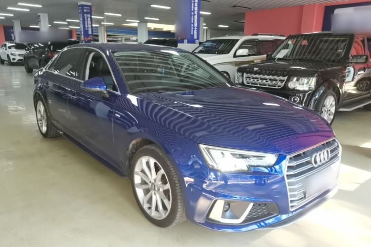 Used Audi A4L 2019 40 TFSI Fashion Edition China VI Emission Standard Front Right 45 Deg