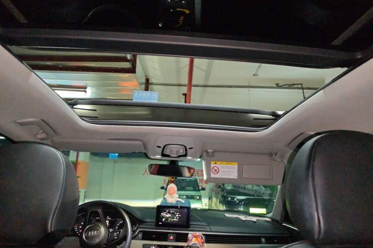 Used Audi A4L 2019 40 TFSI Ambition Version China V Headliner