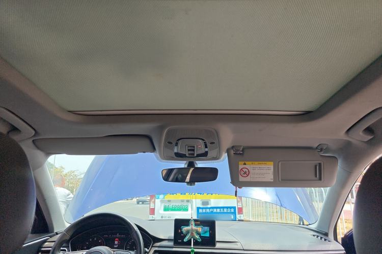 Used Audi A4L 2019 40 TFSI Ambition China VI Headliner