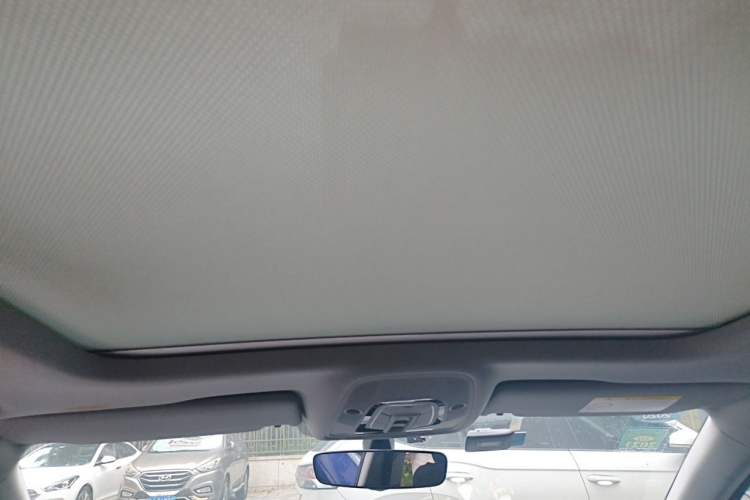 Used Audi A4L 2019 40 TFSI Fashion Edition China VI Emission Standard Headliner