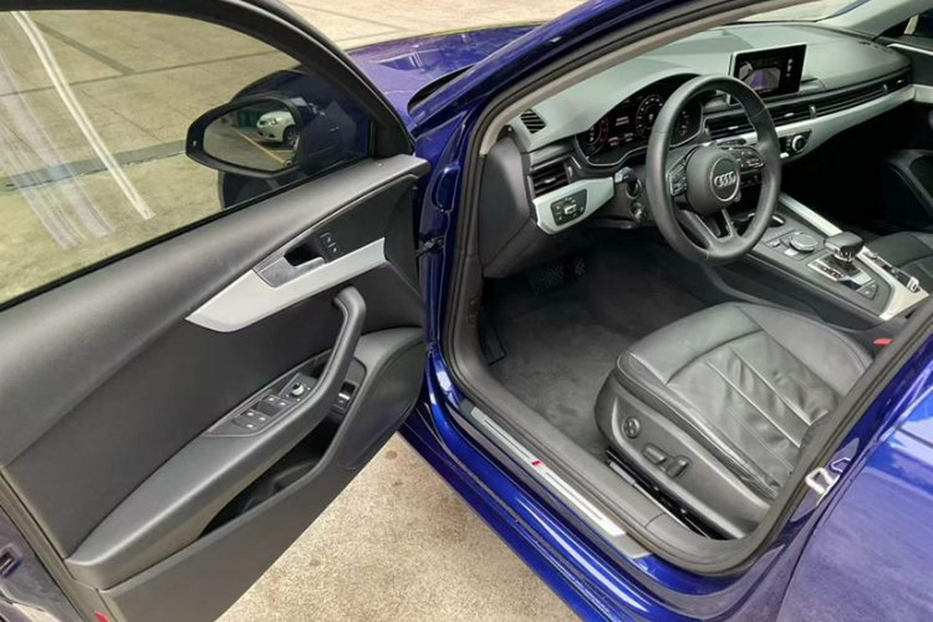 Used Audi A4L 2019 40 TFSI Fashion Version China V Interior 1