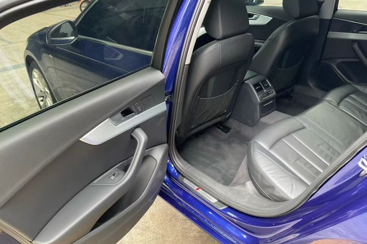 Used Audi A4L 2019 40 TFSI Fashion Version China V Interior 2