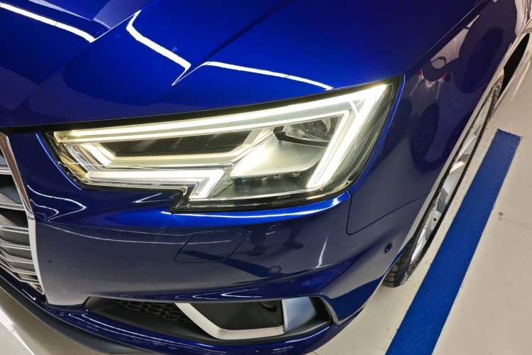 Used Audi A4L 2019 40 TFSI Fashion Edition China VI Emission Standard Left Front Headlight