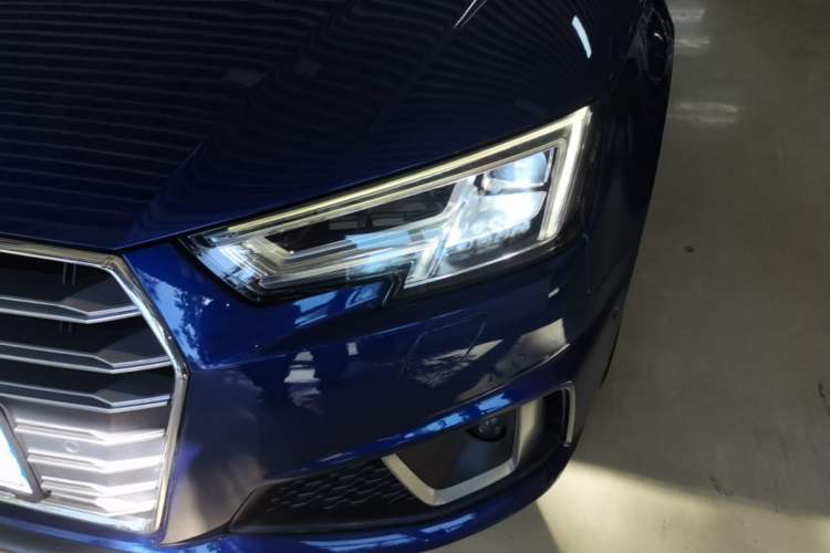 Used Audi A4L 2019 40 TFSI Fashion Edition China VI Emission Standard Left Front Headlight