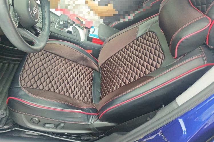 Used Audi A4L 2019 40 TFSI Fashion Edition China VI Emission Standard Left Front Seat