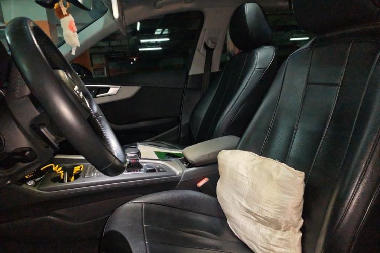 Used Audi A4L 2019 40 TFSI Ambition Version China V Left Front Seat