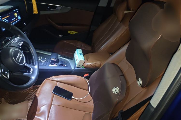 Used Audi A4L 2019 40 TFSI Ambition China VI Left Front Seat