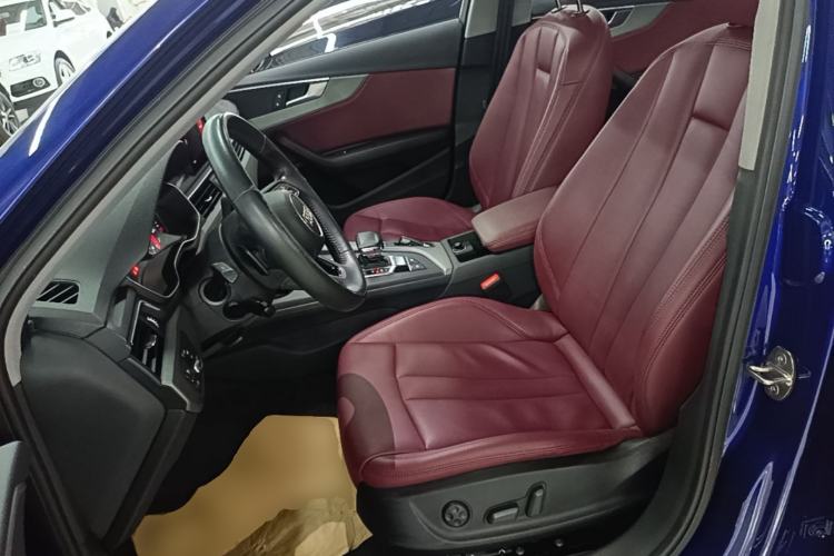 Used Audi A4L 2019 40 TFSI Ambition China VI Left Front Seat