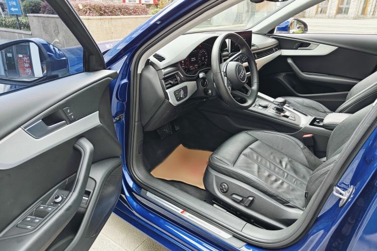 Used Audi A4L 2019 40 TFSI Fashion Edition China VI Emission Standard Left Front Seat