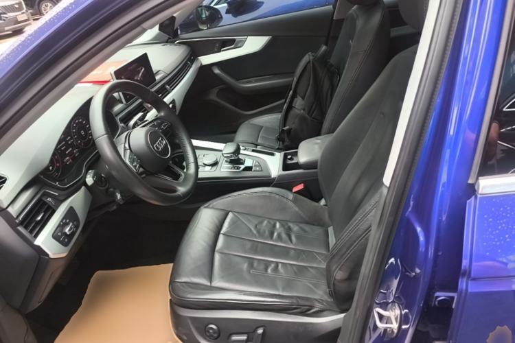 Used Audi A4L 2019 40 TFSI Fashion Edition China VI Emission Standard Left Front Seat