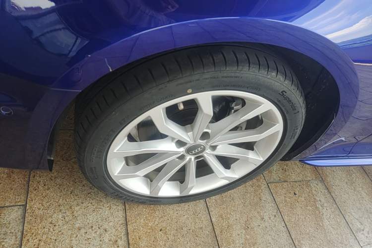 Used Audi A4L 2019 40 TFSI Fashion Version China V Left Front Wheel Hub