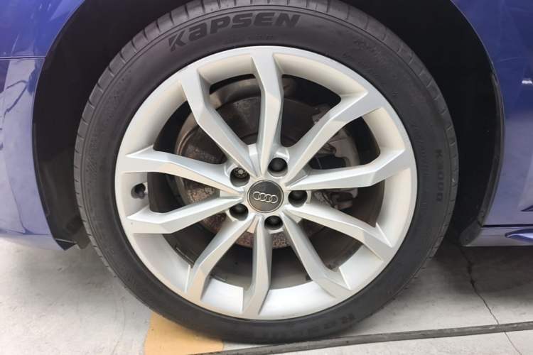 Used Audi A4L 2019 40 TFSI Fashion Edition China VI Emission Standard Left Front Wheel Hub