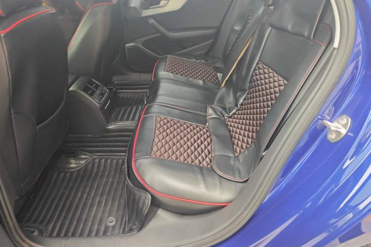 Used Audi A4L 2019 40 TFSI Fashion Edition China VI Emission Standard Left Rear Seat