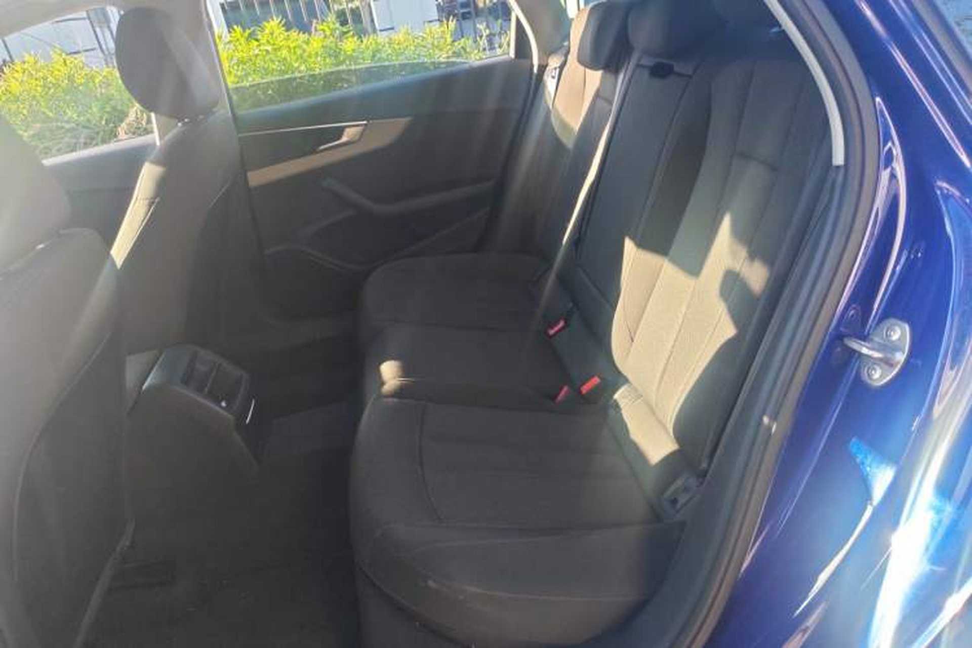 Used Audi A4L 2019 40 TFSI Ambition China VI Left Rear Seat