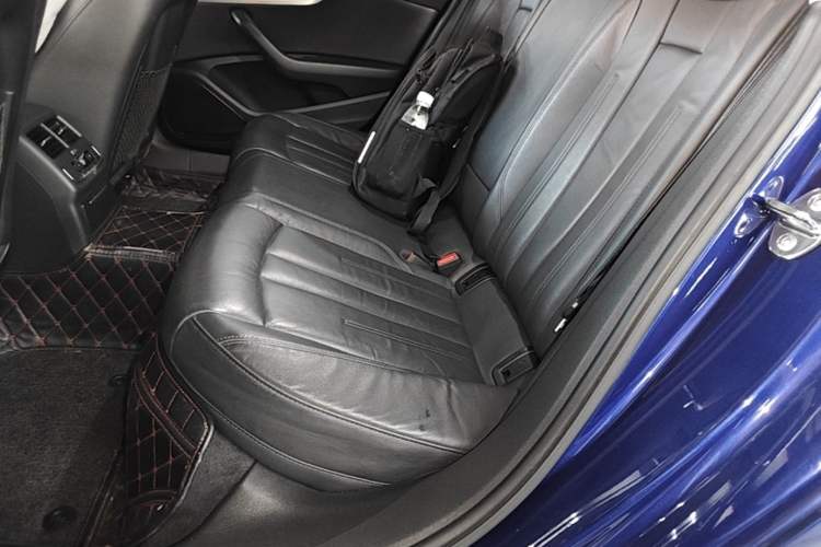 Used Audi A4L 2019 40 TFSI Fashion Version China V Left Rear Seat