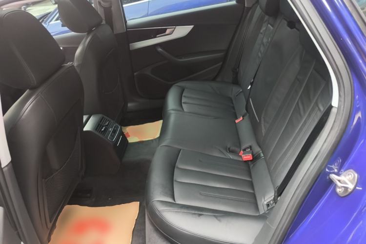 Used Audi A4L 2019 40 TFSI Fashion Edition China VI Emission Standard Left Rear Seat