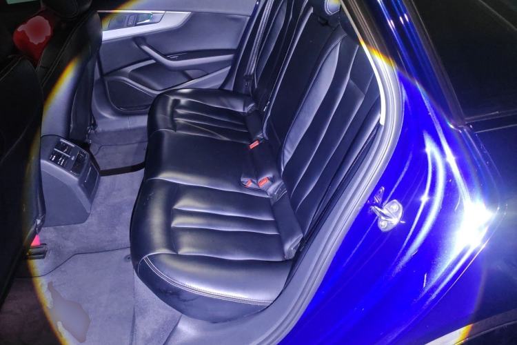 Used Audi A4L 2019 40 TFSI Ambition China VI Left Rear Seat