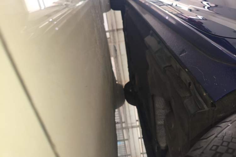 Used Audi A4L 2019 40 TFSI Fashion Version China V Left Side Sill