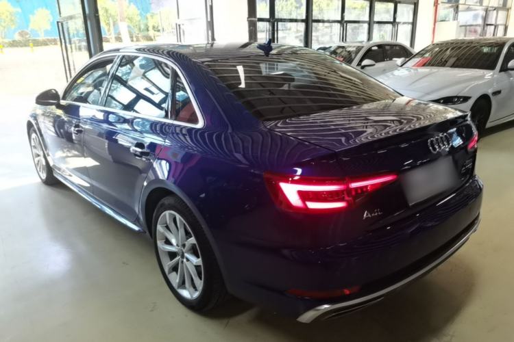 Used Audi A4L 2019 40 TFSI Fashion Edition China VI Emission Standard Rear Left 45 Deg