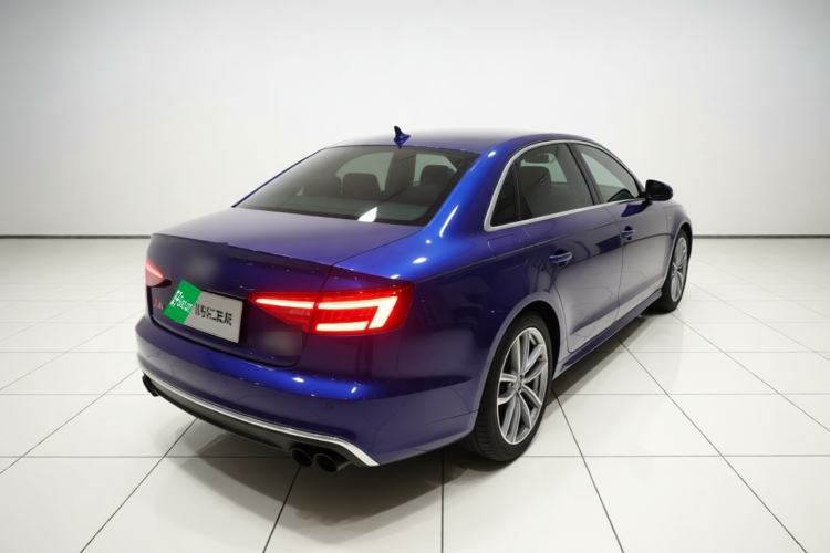 Used Audi A4L 2019 40 TFSI Ambition China VI Rear Right 45 Deg