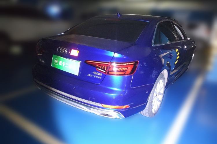 Used Audi A4L 2019 40 TFSI Fashion Edition China VI Emission Standard Rear Right 45 Deg