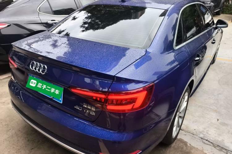 Used Audi A4L 2019 40 TFSI Fashion Edition China VI Emission Standard Rear Right 45 Deg