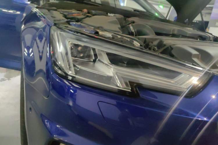 Used Audi A4L 2019 40 TFSI Fashion Edition China VI Emission Standard Right Front Headlight