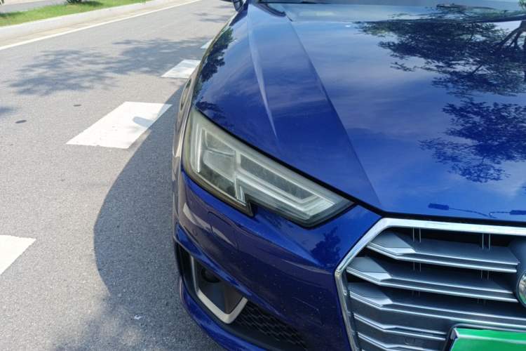 Used Audi A4L 2019 40 TFSI Fashion Edition China VI Emission Standard Right Front Headlight