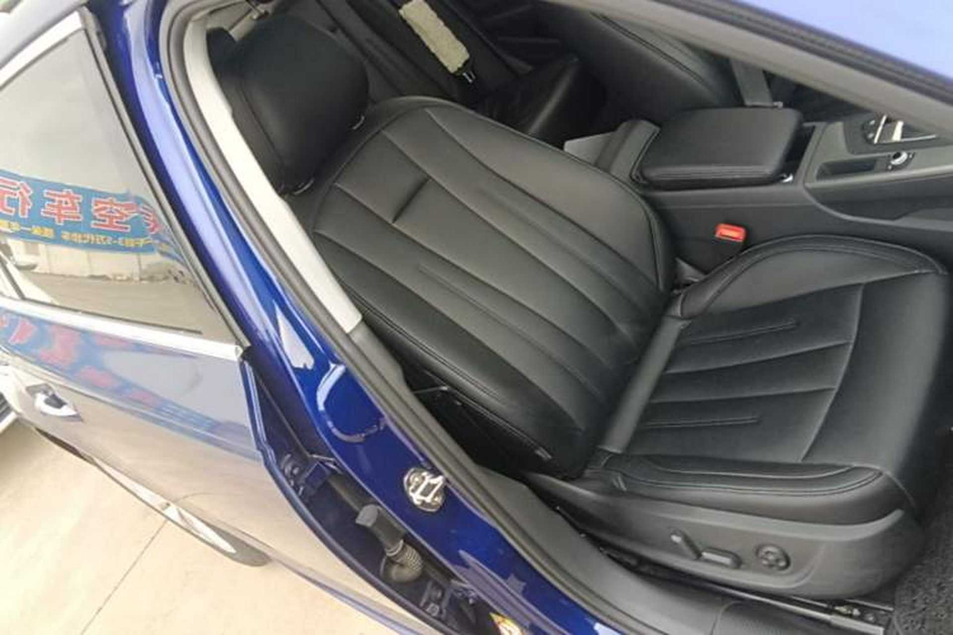 Used Audi A4L 2019 40 TFSI Ambition Version China V Right Front Seat