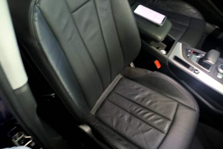 Used Audi A4L 2019 40 TFSI Fashion Version China V Right Front Seat