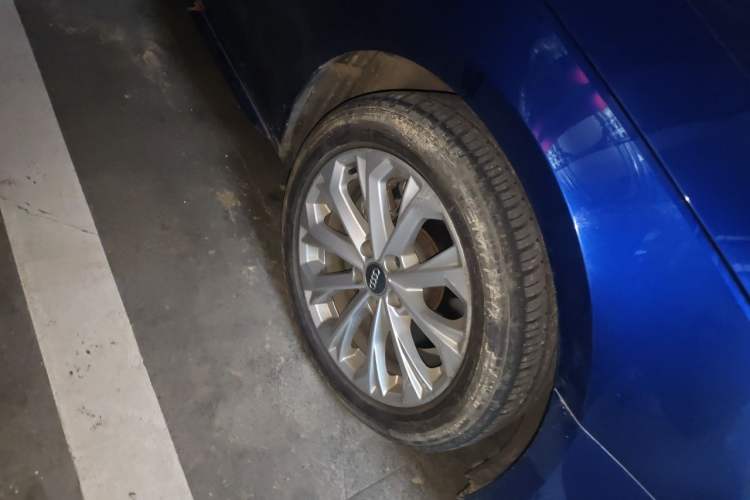 Used Audi A4L 2019 40 TFSI Ambition China VI Right Front Wheel Hub