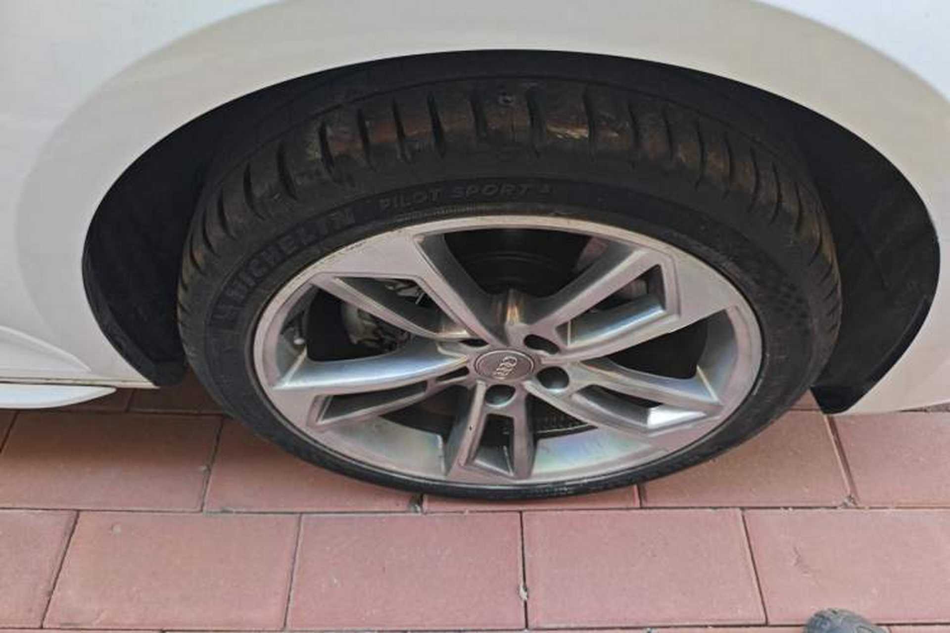 Used Audi A4L 2019 40 TFSI Ambition China VI Right Front Wheel Hub