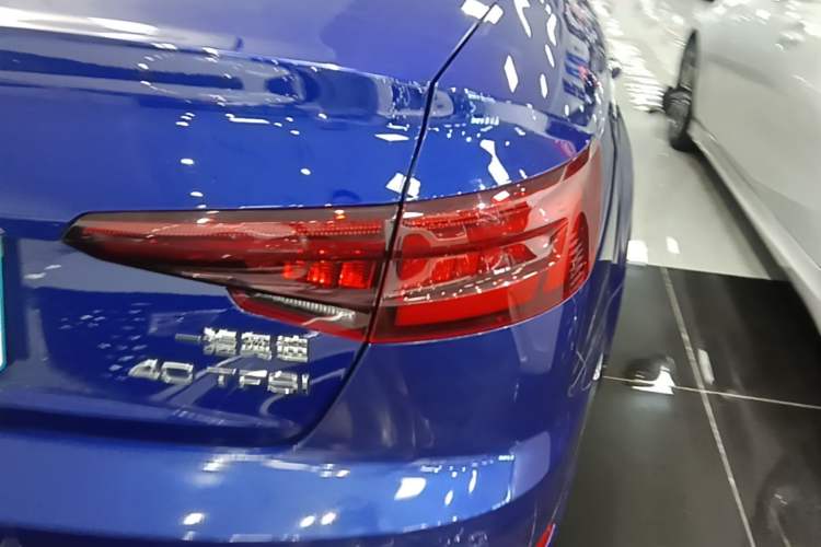 Used Audi A4L 2019 40 TFSI Ambition Version China V Right Rear Taillight