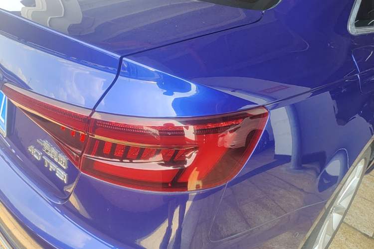 Used Audi A4L 2019 40 TFSI Fashion Version China V Right Rear Taillight