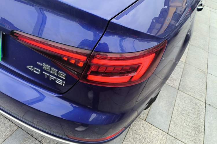 Used Audi A4L 2019 40 TFSI Fashion Version China V Right Rear Taillight