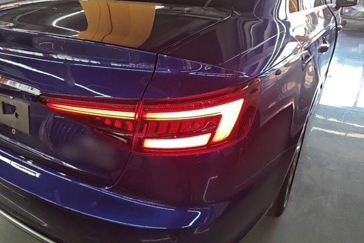 Used Audi A4L 2019 40 TFSI Fashion Version China V Right Rear Taillight