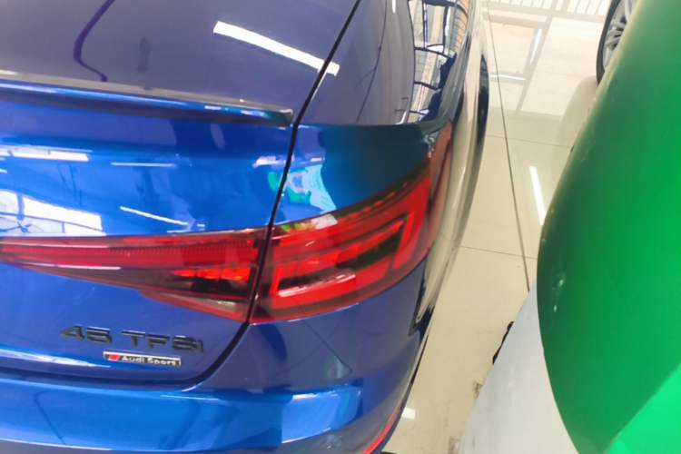 Used Audi A4L 2019 40 TFSI Fashion Version China V Right Rear Taillight