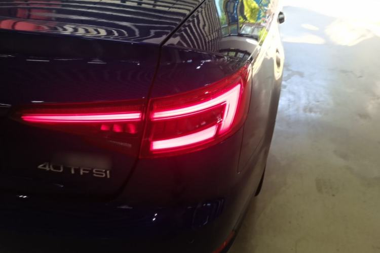 Used Audi A4L 2019 40 TFSI Fashion Edition China VI Emission Standard Right Rear Taillight