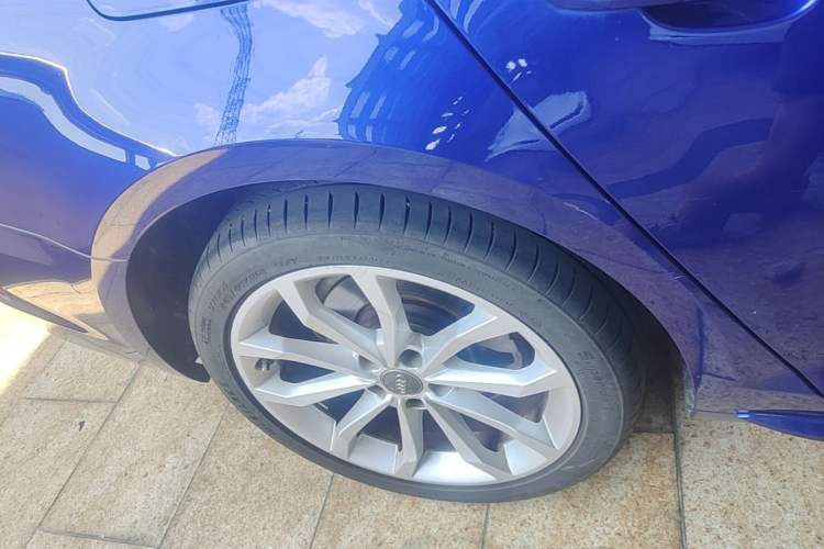 Used Audi A4L 2019 40 TFSI Fashion Version China V Right Rear Wheel Hub