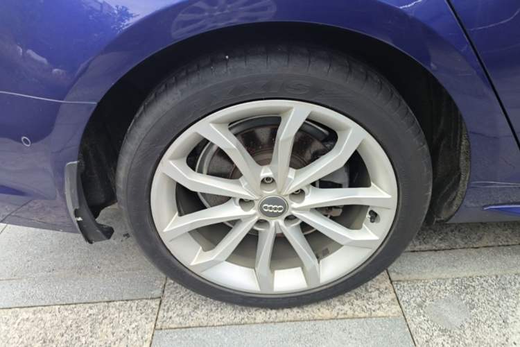 Used Audi A4L 2019 40 TFSI Fashion Version China V Right Rear Wheel Hub