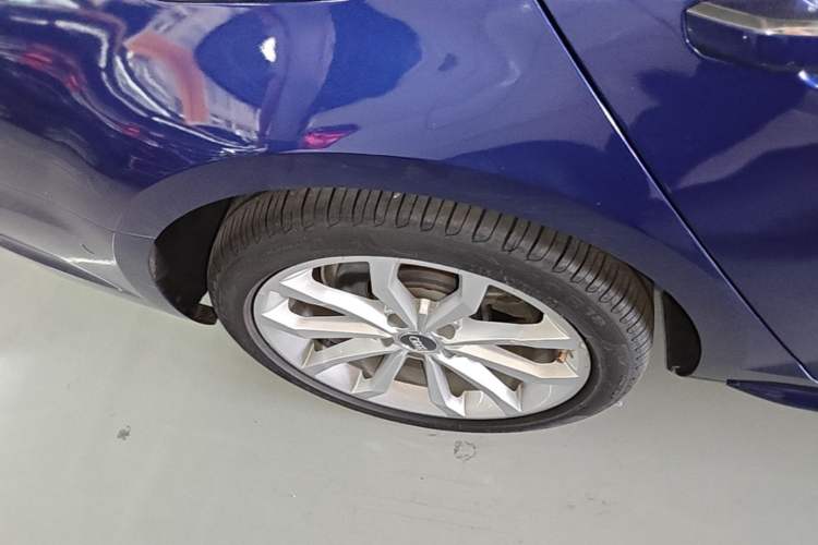 Used Audi A4L 2019 40 TFSI Fashion Version China V Right Rear Wheel Hub