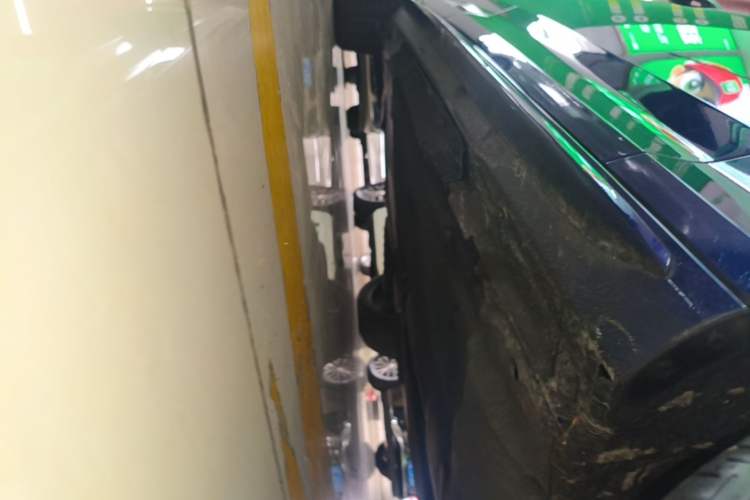 Used Audi A4L 2019 40 TFSI Fashion Version China V Right Side Sill