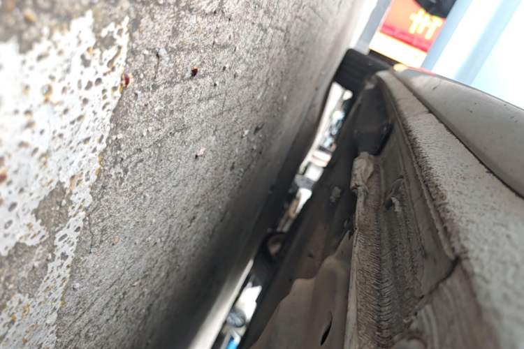Used Audi A4L 2019 40 TFSI Fashion Edition China VI Emission Standard Right Side Sill